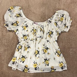 💛White Floral Crop Top💛